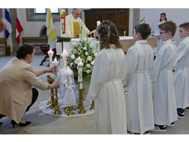 Feier der 1. Heiligen Kommunion in Sankt Crescentius (Foto: Karl-Franz Thiede)